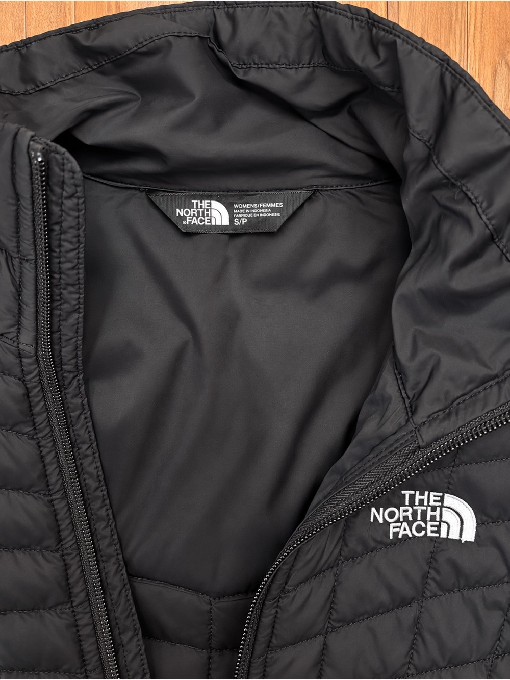 The North Face Women’s Black Quilted Jacket – Size Small - Picture 3 of 3